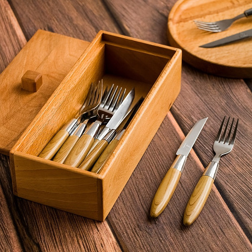 جای کارد و چنگال