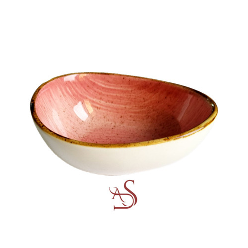 مزه خوری اشکی دنی هوم Danny Home