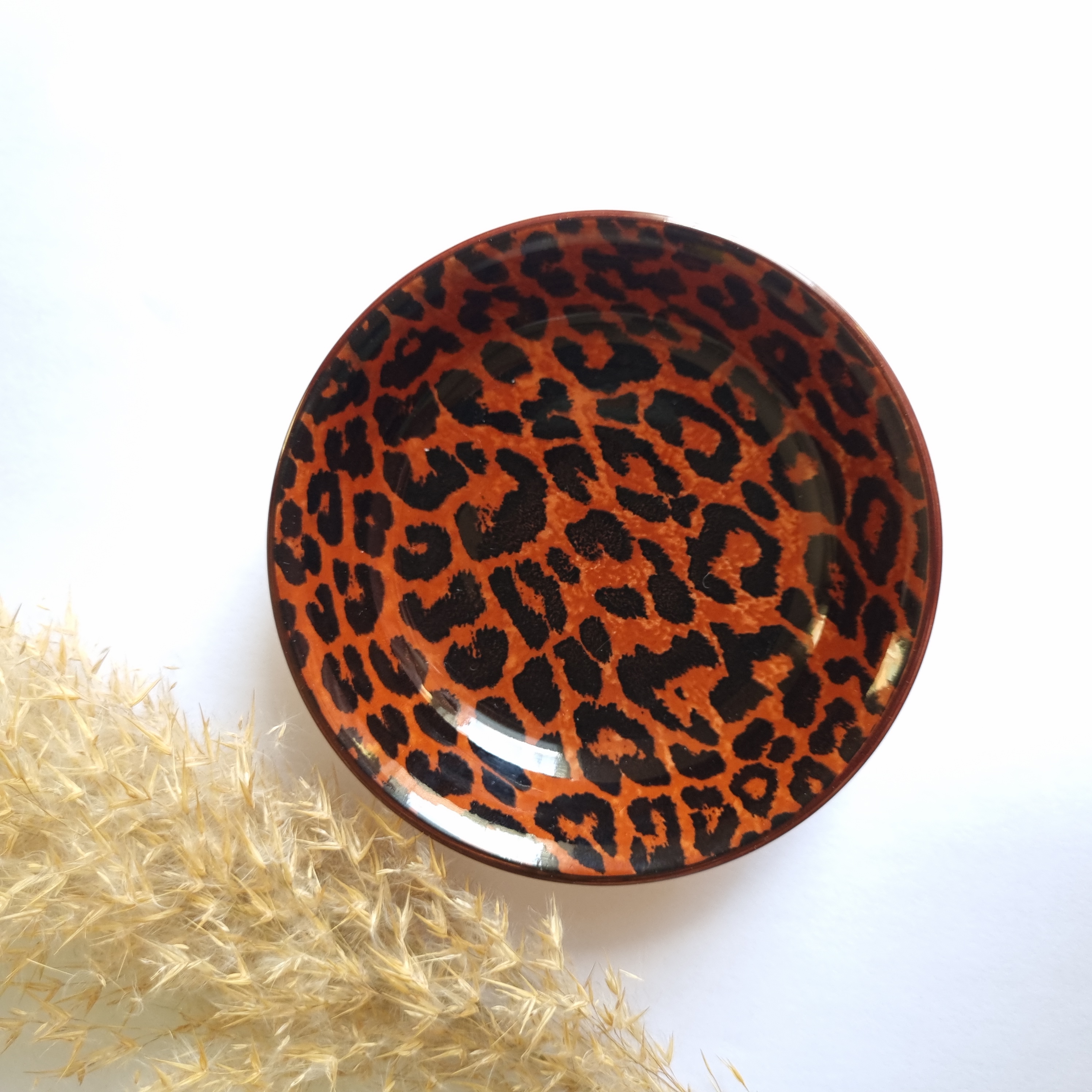 مزه‌خوری خرماخوری زیتون خوری پلنگی دنی هوم