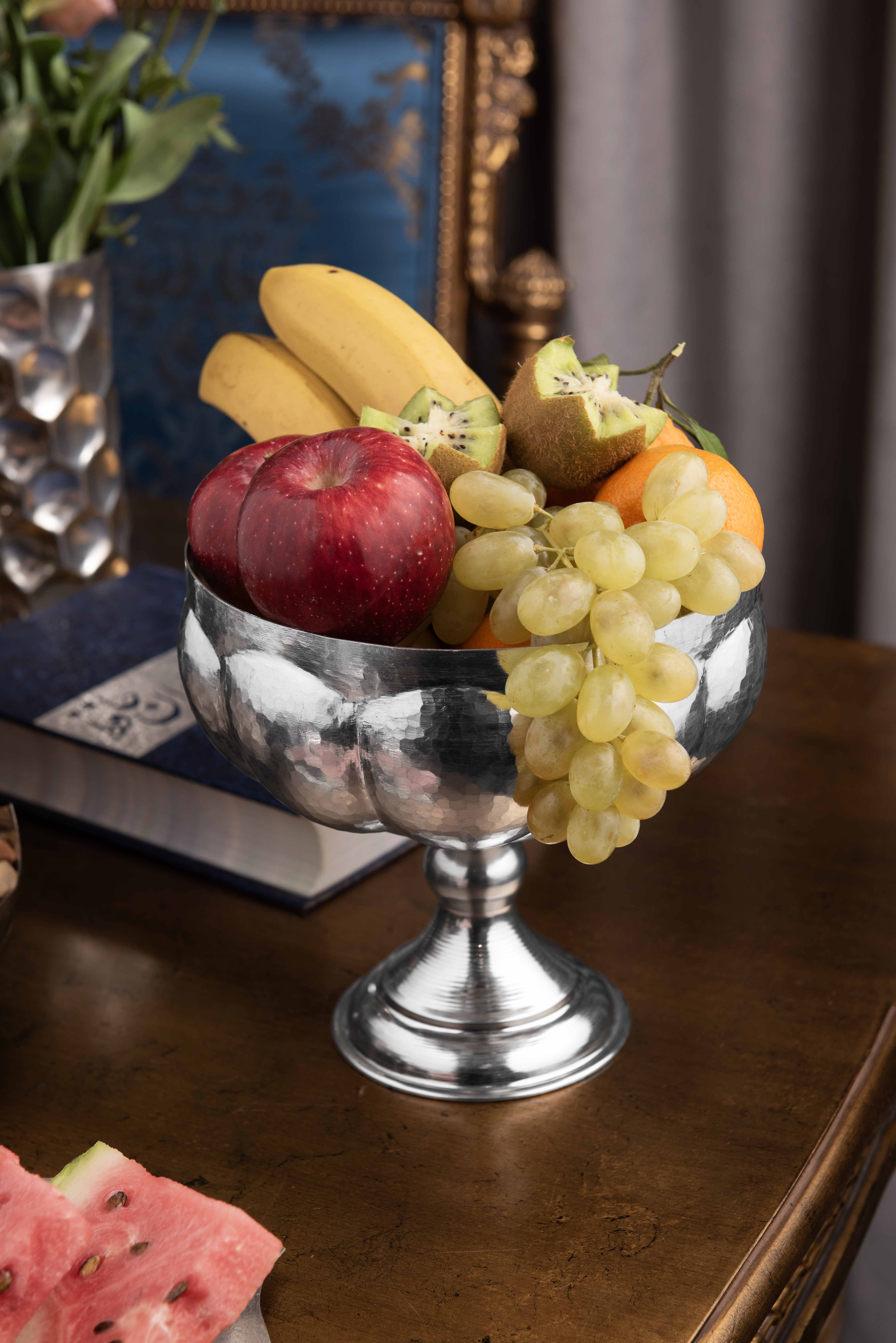 ظرف پذیرایی مسی سلجوقی پایه دار