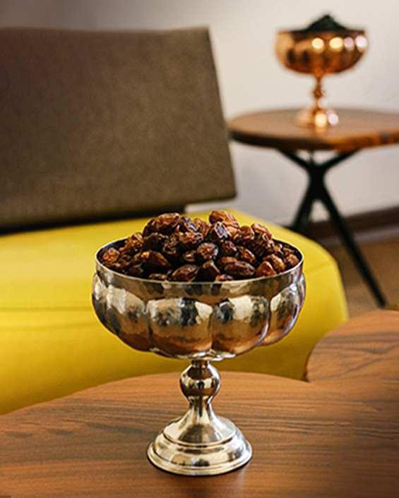 ظرف پذیرایی مسی سلجوقی پایه دار